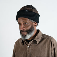 Load image into Gallery viewer, Knit Beanie Black/Brown
